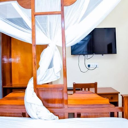 Red Sun Lodge Kokoni Ngambo Extérieur photo